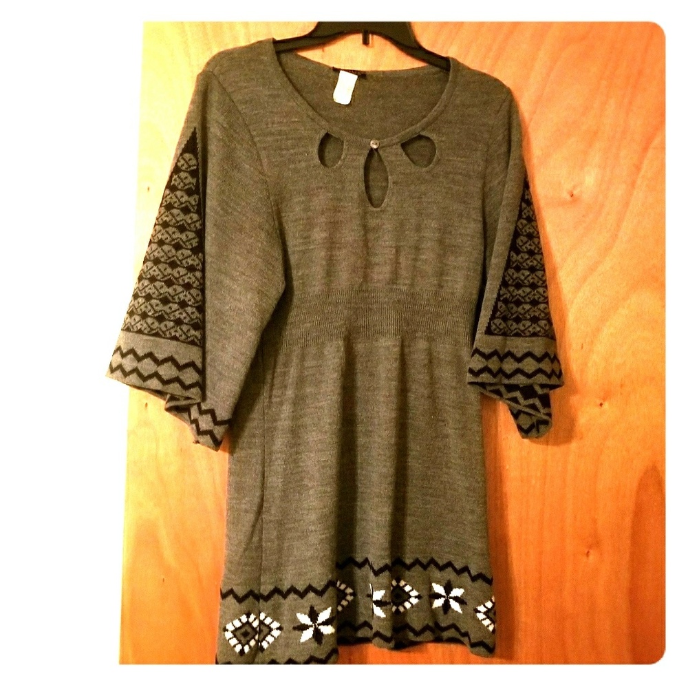 Venus Grey Sweater, Large